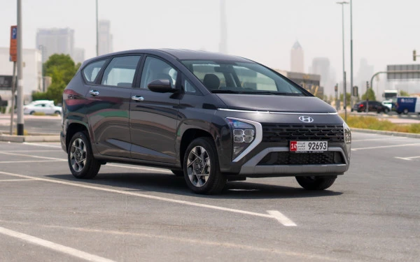 Grey Hyundai Stargazer, 2024 Photo 3