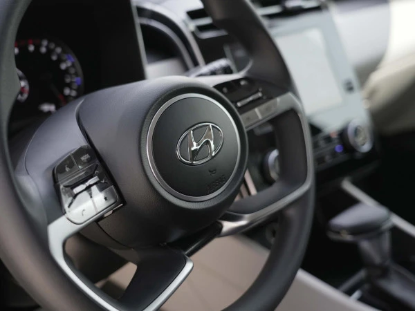 Grey Hyundai Tucson, 2023 Photo 5