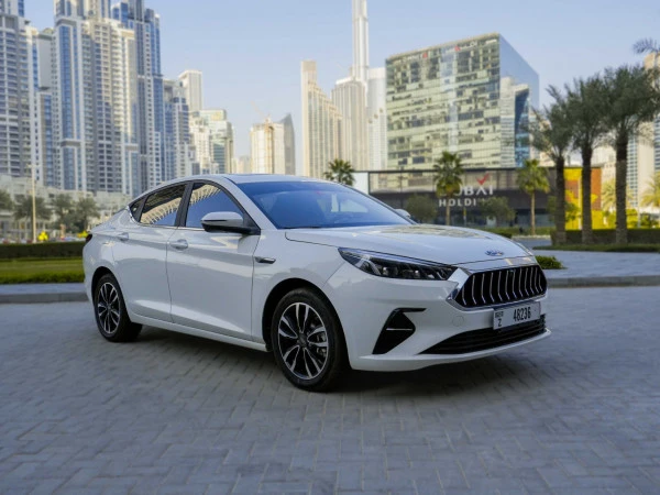 White JAC J7, 2023 Photo 1