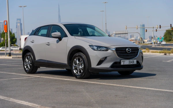 Grey Mazda CX3, 2024 Photo 1