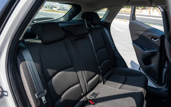 Grey Mazda CX3, 2024 Photo 7