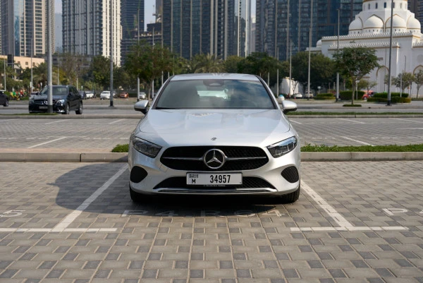 Grey Mercedes A180, 2023 Photo 1