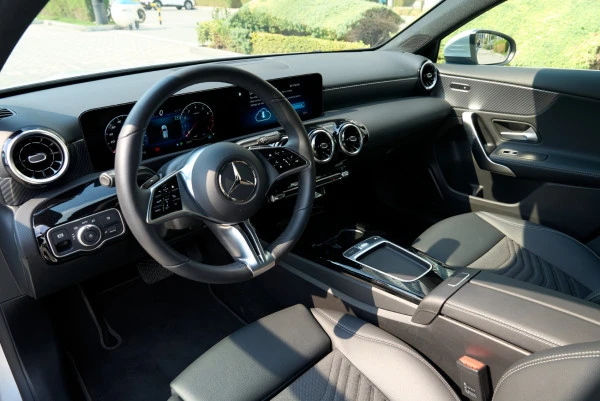 Grey Mercedes A180, 2023 Photo 11