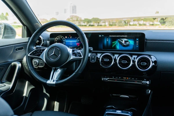 Grey Mercedes A180, 2023 Photo 9
