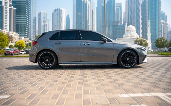 Grey Mercedes A200, 2025 Photo 3