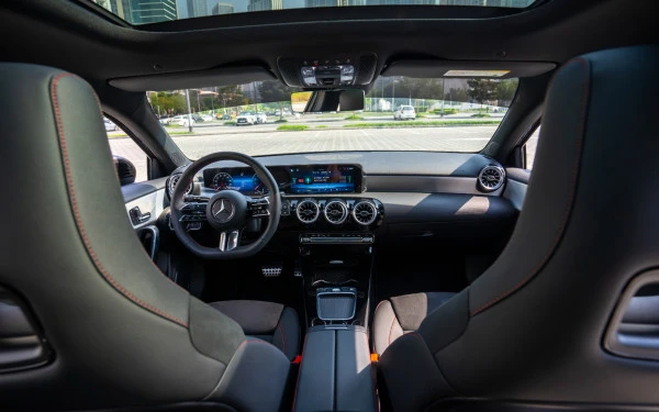 Grey Mercedes A200, 2025 Photo 10