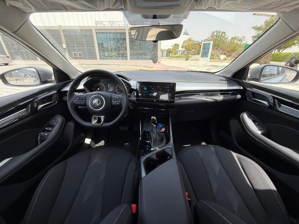 Grey MG5 PLUS, 2026 Photo 2