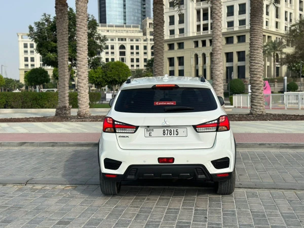 White Mitsubishi ASX, 2024 Photo 1