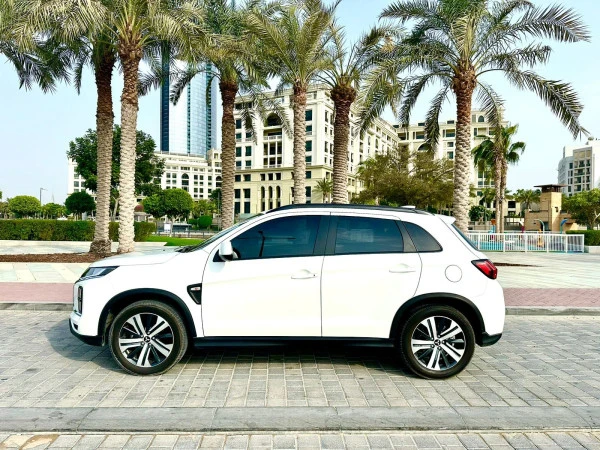 White Mitsubishi ASX, 2024 Photo 4
