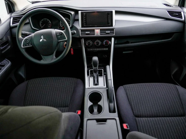 Grey Mitsubishi Xpander, 2022 Photo 7