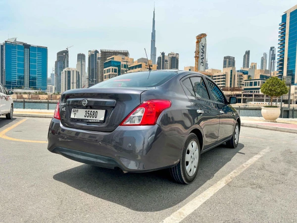 Grey Nissan Sunny, 2022 Photo 2