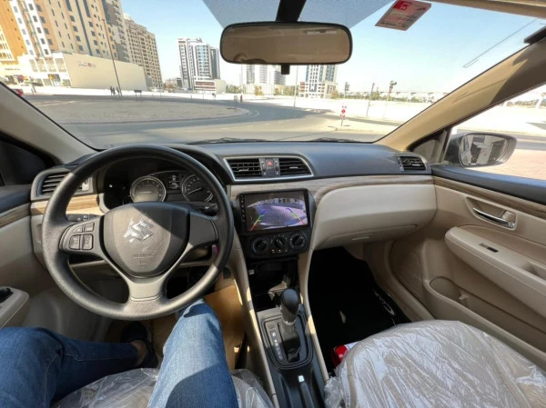 Grey Suzuki Ciaz, 2023 Photo 1