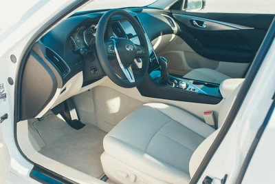 White Infiniti Q50, 2018 Photo 5