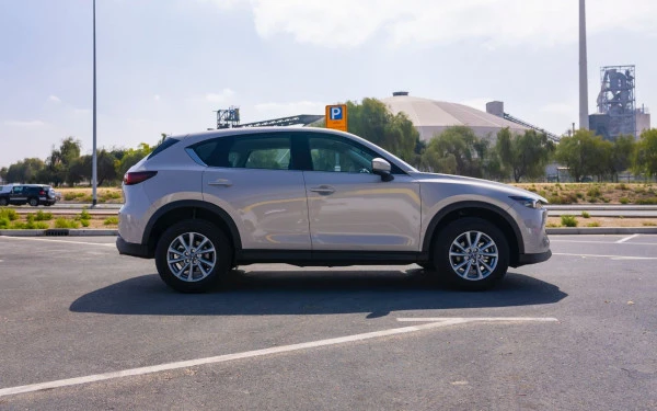 Beige Mazda CX5, 2024 Photo 3