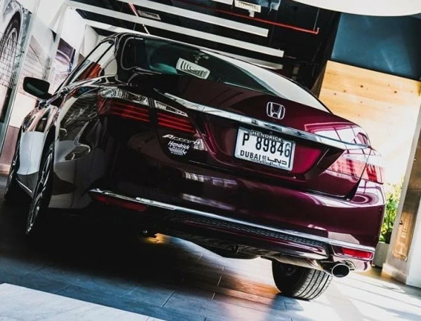 Maroon Honda Accord, 2017 Photo 1