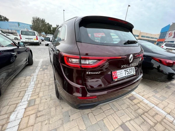 Red Renault Koleos, 2022 Photo 4