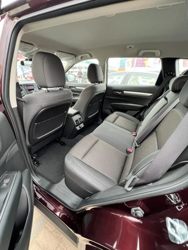 Red Renault Koleos, 2022 Photo 5