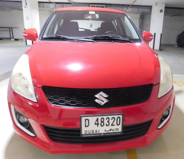 Red Suzuki Swift, 2016 Photo 1