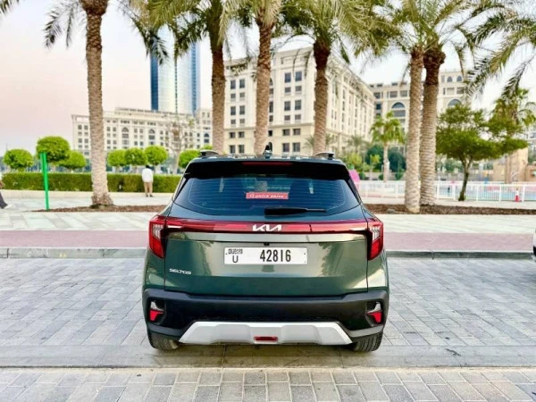 Green KIA Seltos, 2025 Photo 3