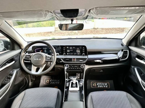 Green KIA Seltos, 2025 Photo 4