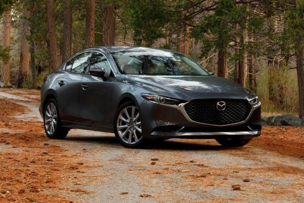 Silver Mazda 3, 2019 Photo 2