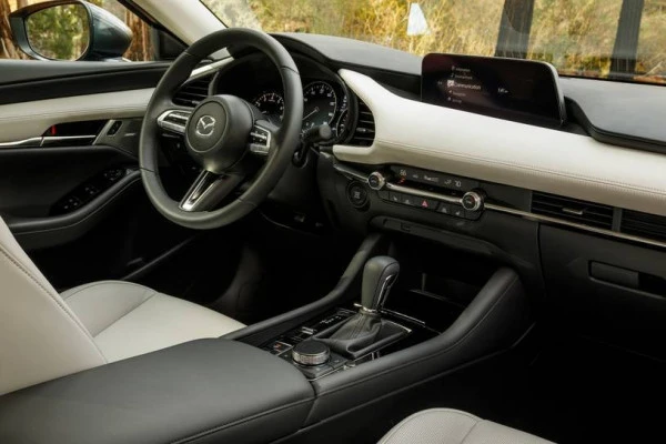 Silver Mazda 3, 2019 Photo 6