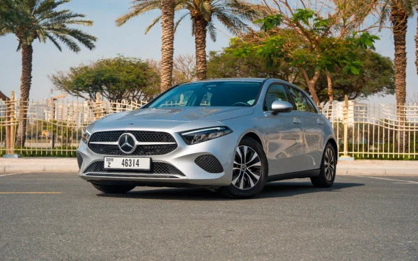 Silver Mercedes A180, 2024 Photo 10