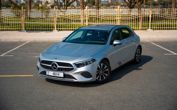 Silver Mercedes A180, 2024 Photo 11