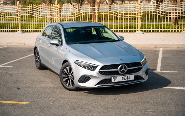 Silver Mercedes A180, 2024 Photo 16