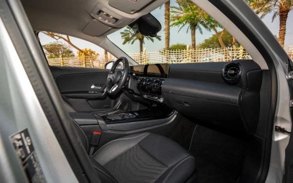 Silver Mercedes A180, 2024 Photo 26