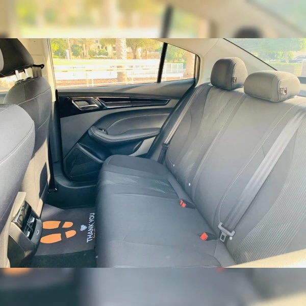 Silver MG5 plus, 2025 Photo 1