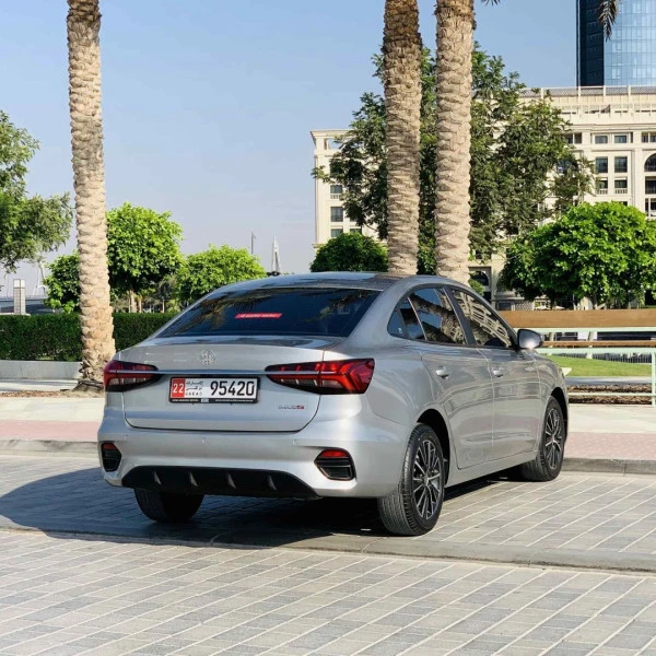 Silver MG5 plus, 2025 Photo 6