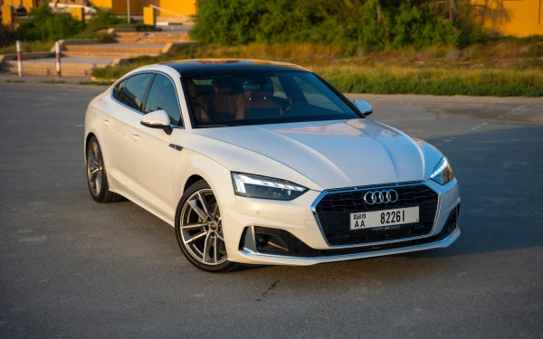 White Audi A5, 2024 Photo 2