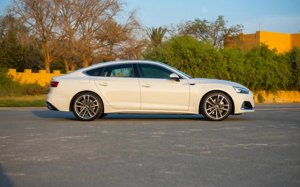 White Audi A5, 2024 Photo 3