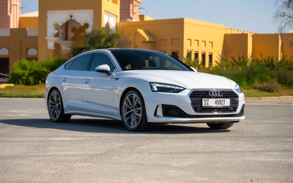 White Audi A5, 2024 Photo 2