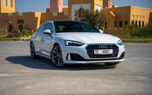 White Audi A5, 2024 Photo 3