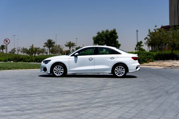 White Audi A3, 2024 Photo 2
