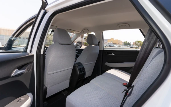 White Chevrolet Captiva, 2024 Photo 6