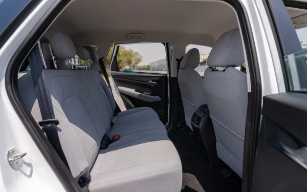 White Chevrolet Captiva, 2024 Photo 7