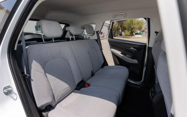 White Chevrolet Captiva, 2024 Photo 8