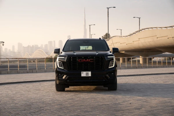 White GMC Yukon Denali, 2025 Photo 1
