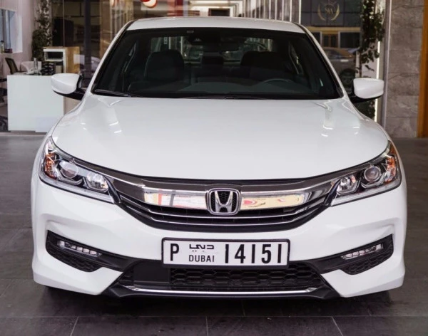 White Honda Accord Sport, 2017 Photo 5