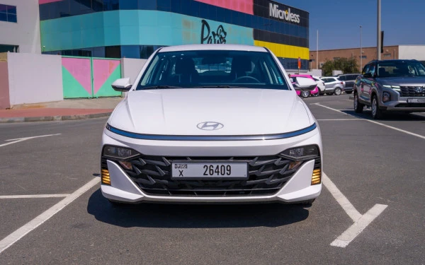 White Hyundai Accent, 2024 Photo 1