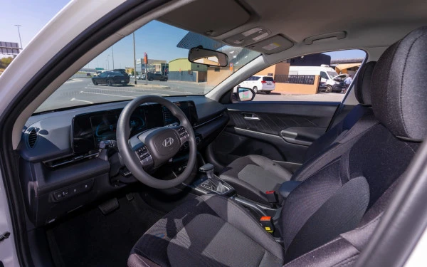 White Hyundai Accent, 2024 Photo 7