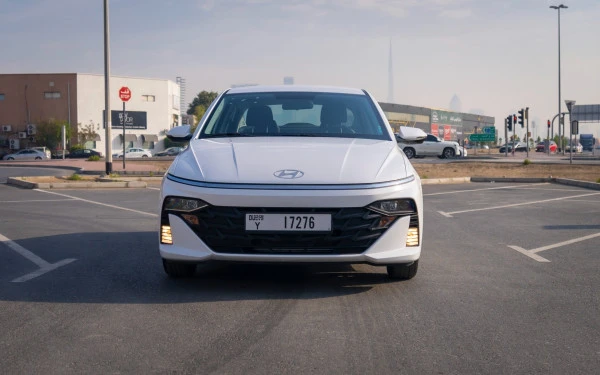 White Hyundai Accent, 2024 Photo 1