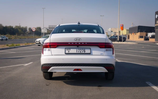 White Hyundai Accent, 2024 Photo 4