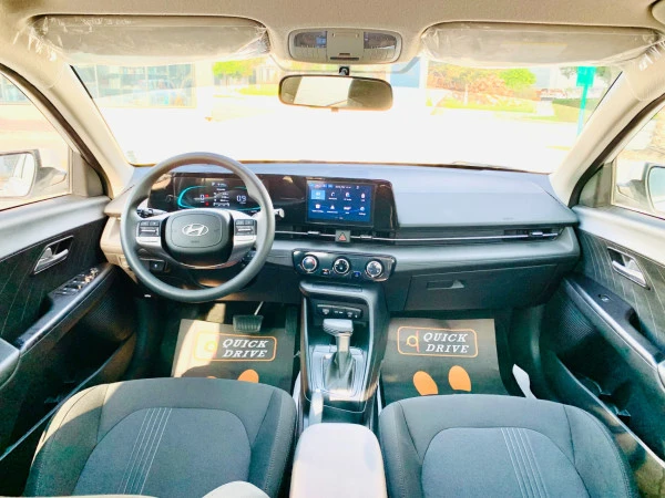 White Hyundai Accent, 2026 Photo 5