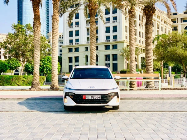 White Hyundai Accent, 2026 Photo 7