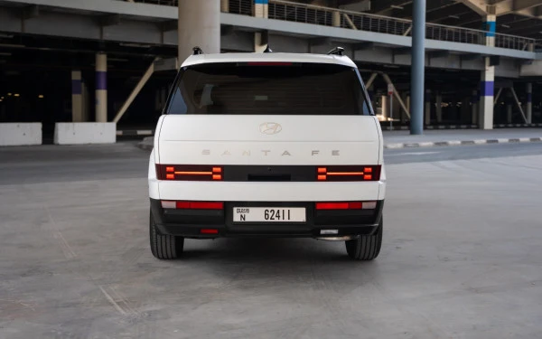 White Hyundai Santa Fe, 2025 Photo 3