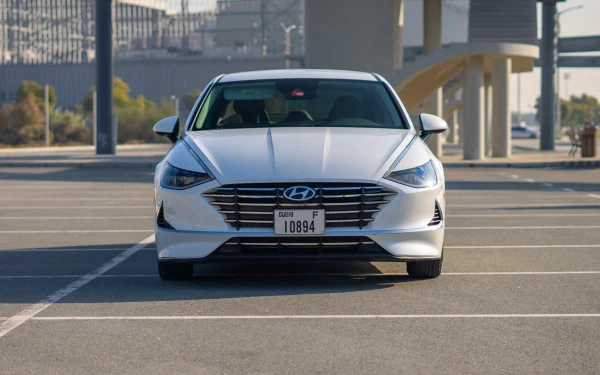 White Hyundai Sonata, 2021 Photo 1